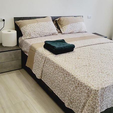 诺瓦拉Casa Manzoni公寓 外观 照片
